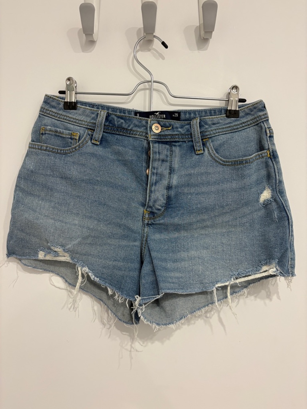 Hollister High Rise Mom Short 3” - Size 29